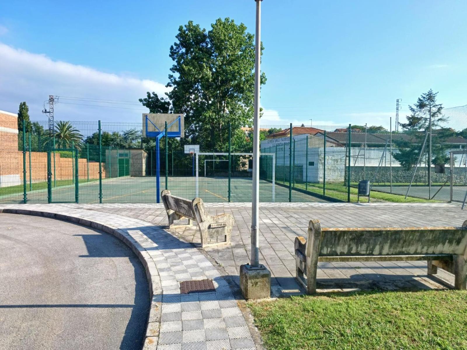 Casa Grande Con Jardin Villa Santa Cruz De Bezana Exterior photo